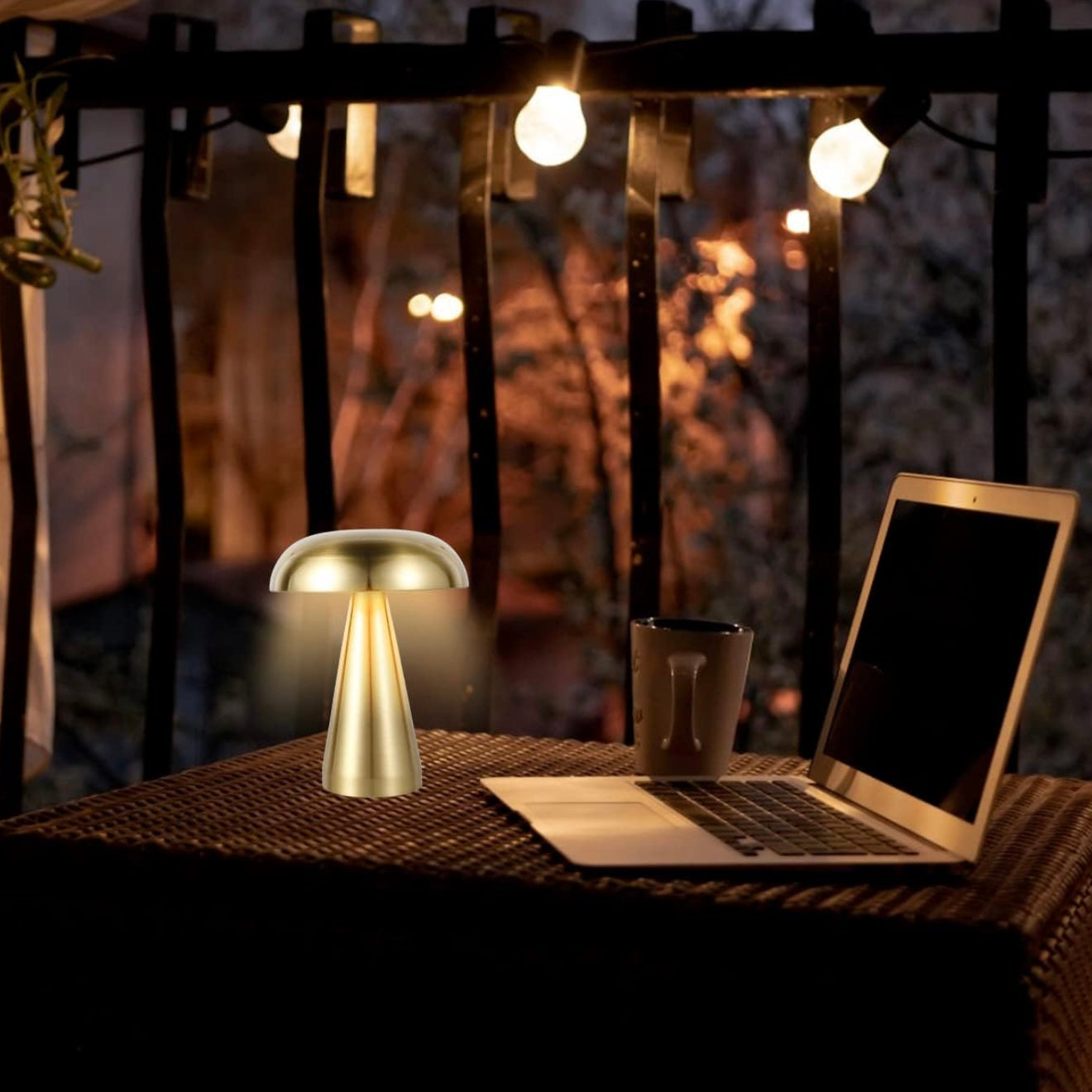 Lampa stołowa Golden Dome Mini LED, USB, ściemnianie, 3 kolory światła